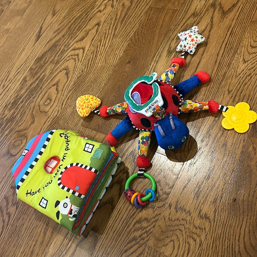 Melissa & Doug Book and Eric Carle Bug Toy